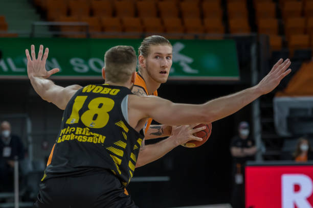 汗马功劳 汗马功劳